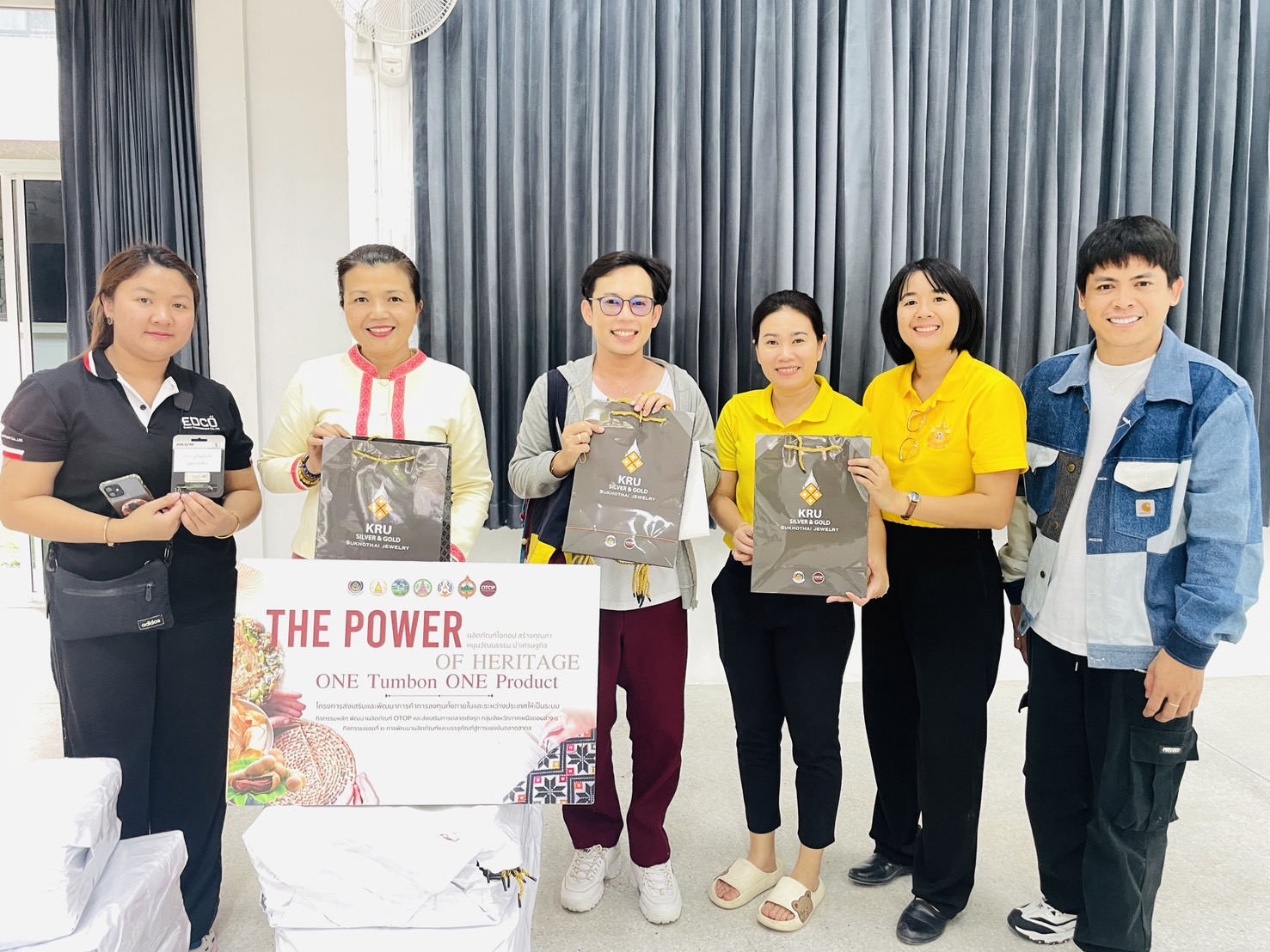 พช.สุโขทัย รับมอบพัสดุโครงการพัฒนายกระดับผลิตภัณฑ์ชุมชนผลิตภัณฑ์ OTOP และส่งเสริมการตลาดเชิงรุก กลุ่มจังหวัดภาคเหนือตอนล่าง 1