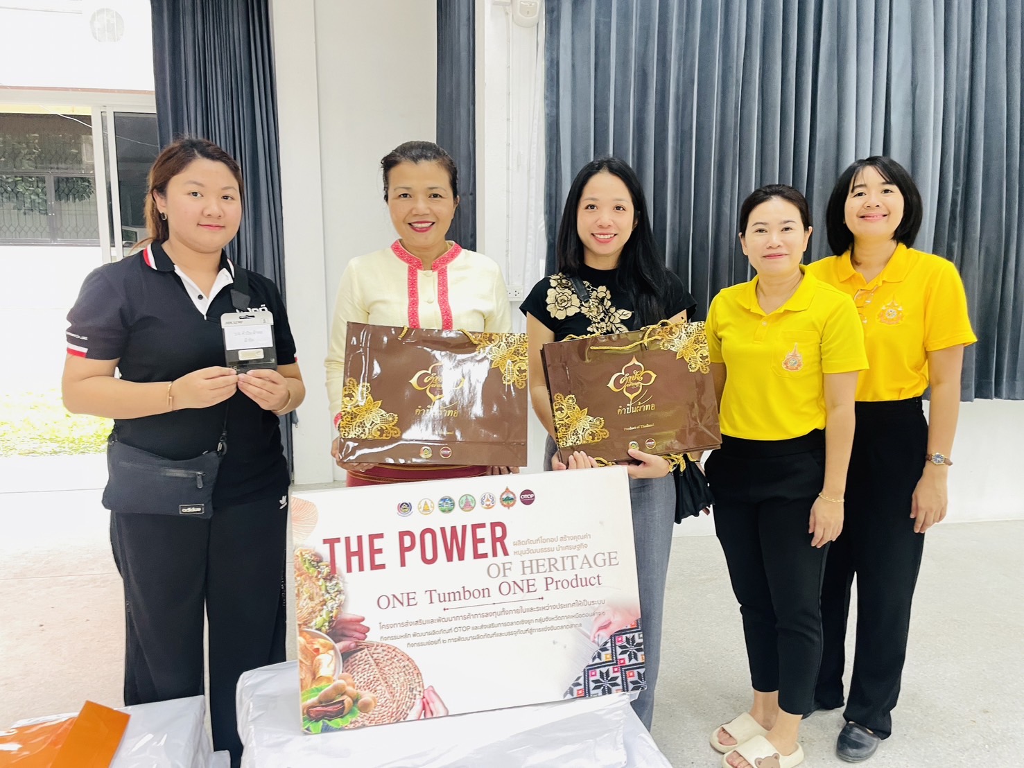 พช.สุโขทัย รับมอบพัสดุโครงการพัฒนายกระดับผลิตภัณฑ์ชุมชนผลิตภัณฑ์ OTOP และส่งเสริมการตลาดเชิงรุก กลุ่มจังหวัดภาคเหนือตอนล่าง 1