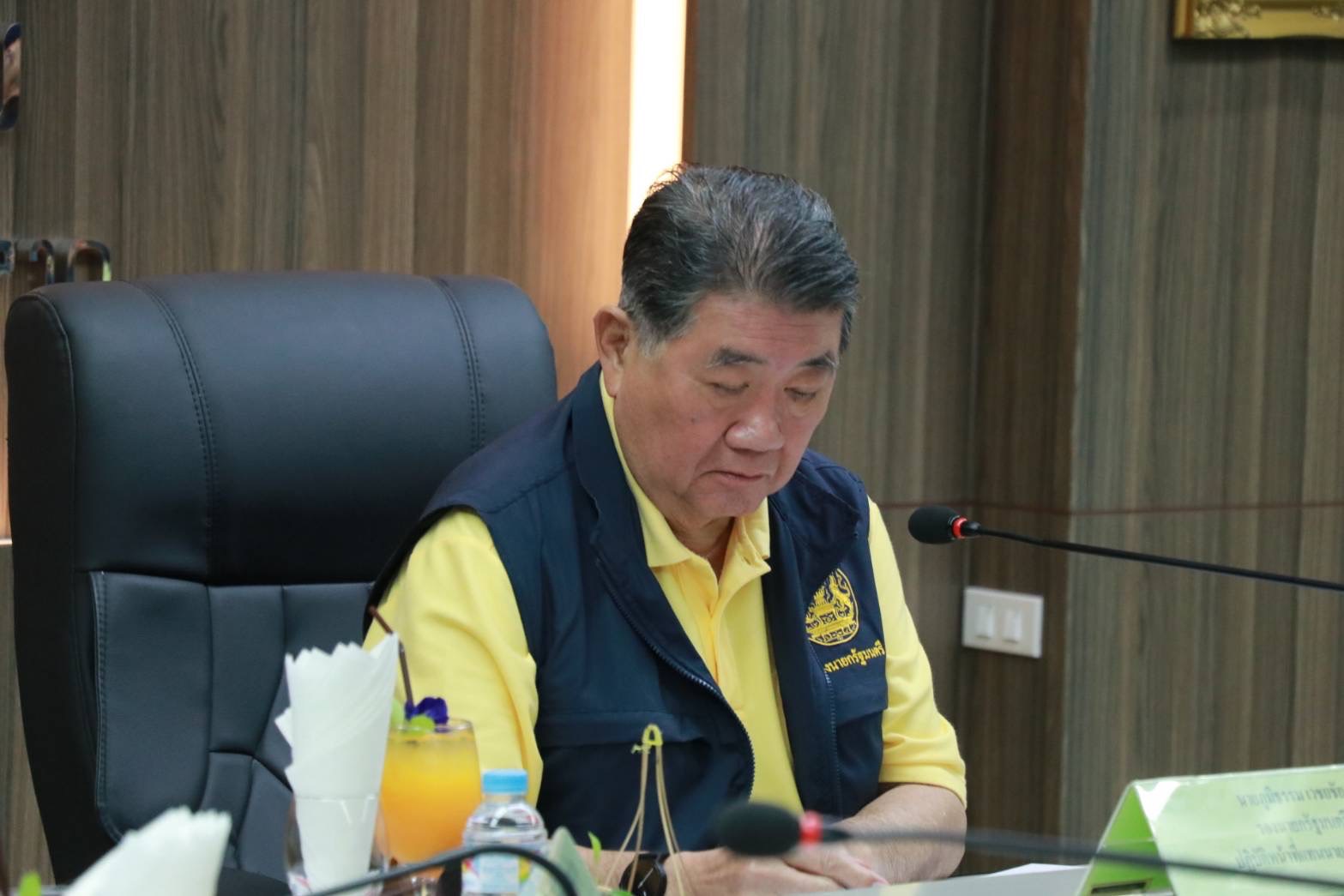 รองนายกรัฐมนตรี ตรวจติดตามสถานการณ์อุทกภัยจังหวัดสุโขทัยและตรวจเยี่ยมโรงครัวศูนย์ประสานช่วยเหลือผู้ประสบอุทกภัย พร้อมสั่งการทุกหน่วยงานสำรวจพื้นที่น้ำท่วม เร่งเยียวยาประชาชน