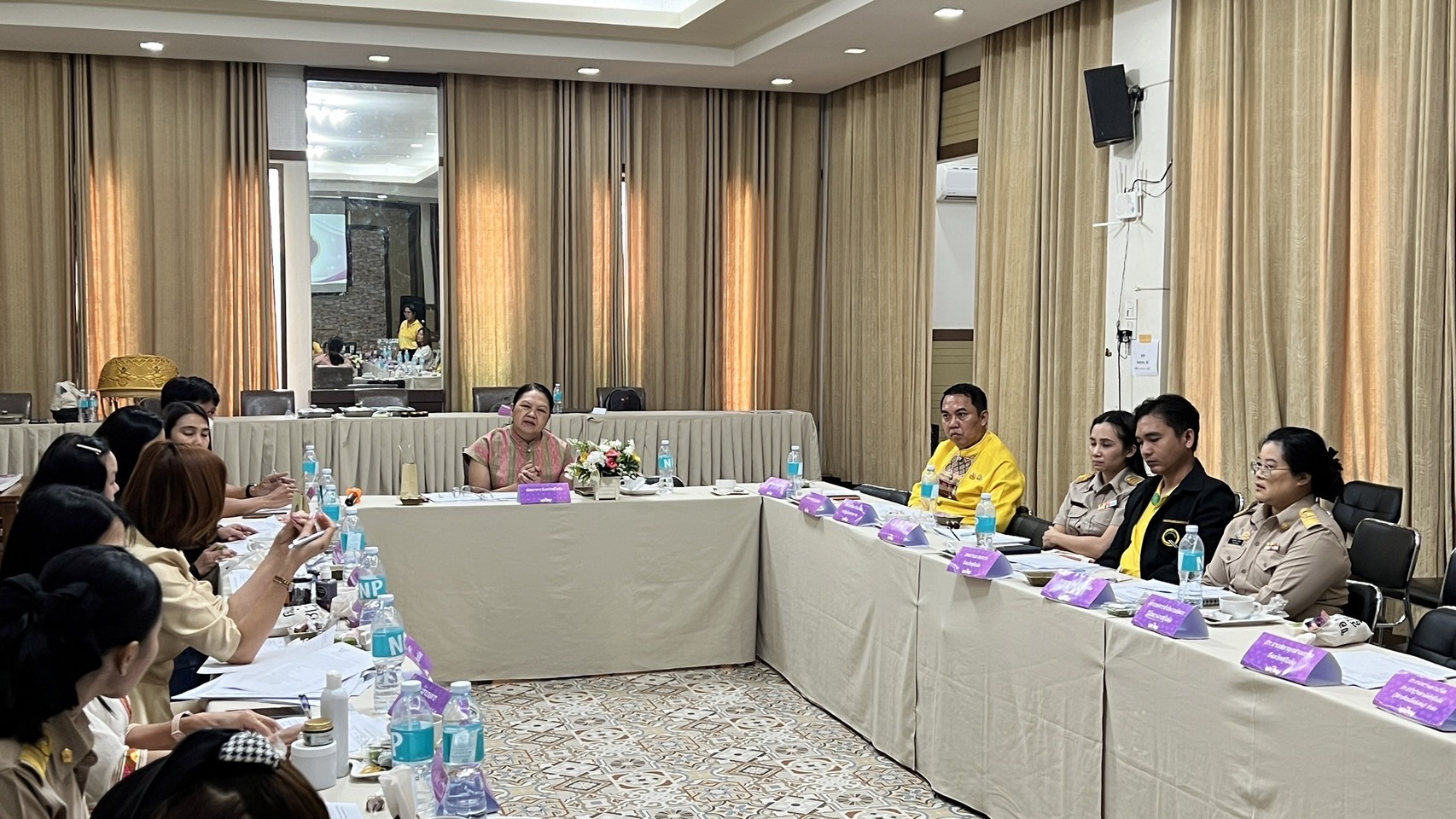 ผู้ตรวจราชการกรมการพัฒนาชุมชน ให้เกียรติร่วมกิจกรรมการพัฒนาผลิตภัณฑ์ Otop โดยเครือข่ายองค์การ องค์ความรู้ ( Knowleage – Base Otop ) จังหวัดสุโขทัย