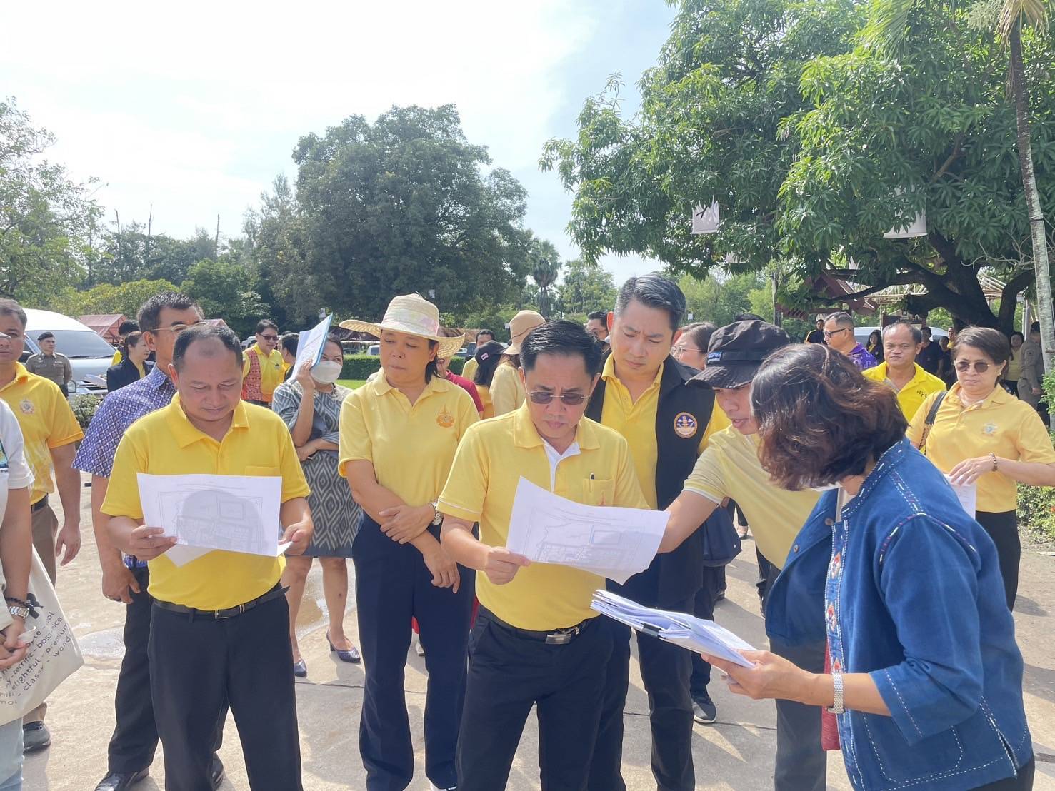 พช.สุโขทัยร่วมตรวจพื้นที่และติดตามผลการเตรียมความพร้อมการจัดงานประเพณีลอยกระทง เผาเที่ยน เล่นไฟ จังหวัดสุโขทัย ประจำปี 2567