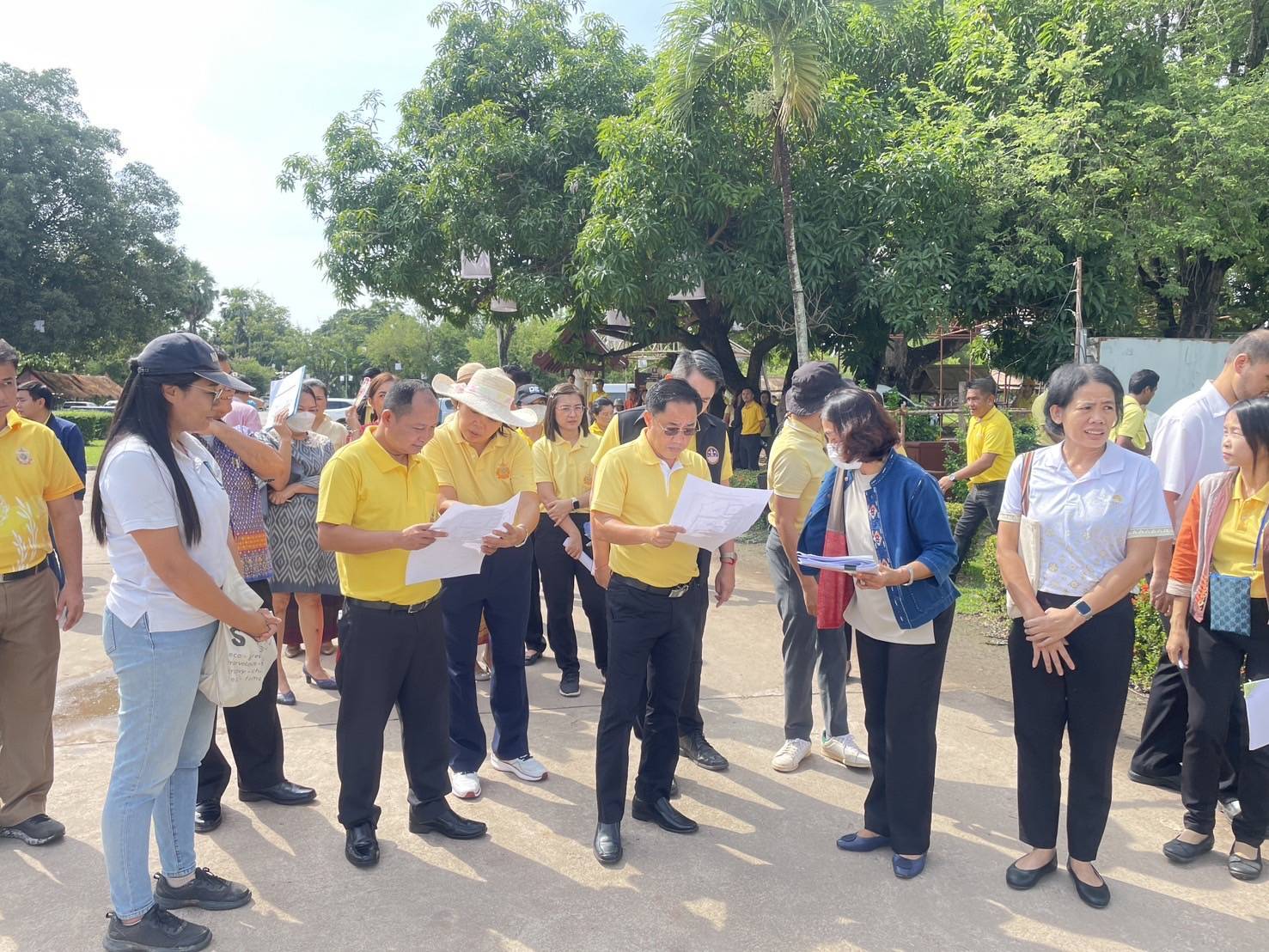 พช.สุโขทัยร่วมตรวจพื้นที่และติดตามผลการเตรียมความพร้อมการจัดงานประเพณีลอยกระทง เผาเที่ยน เล่นไฟ จังหวัดสุโขทัย ประจำปี 2567