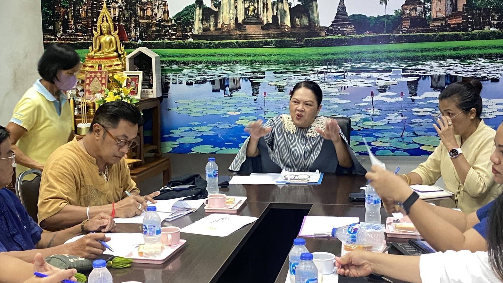 พช.สุโขทัยจัดประชุมผู้ผลิต ผู้ประกอบการ OTOP จังหวัดสุโขทัย