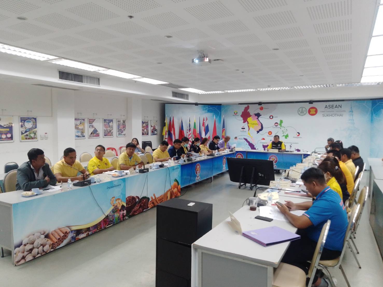 พช.สุโขทัยร่วมประชุมคณะทำงานเฝ้าระวังปัญหายาเสพติดจังหวัดสุโขทัย (โต๊ะข่าว)