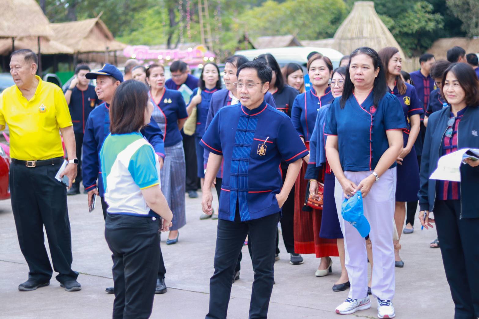 รองผู้ว่าราชการจังหวัดสุโขทัยลงพื้นที่ตรวจเยี่ยมความพร้อมในการจัดงานประเพณีลอยกระทง เผาเทียน เล่นไฟ จังหวัดสุโขทัย ประจำปี 2567