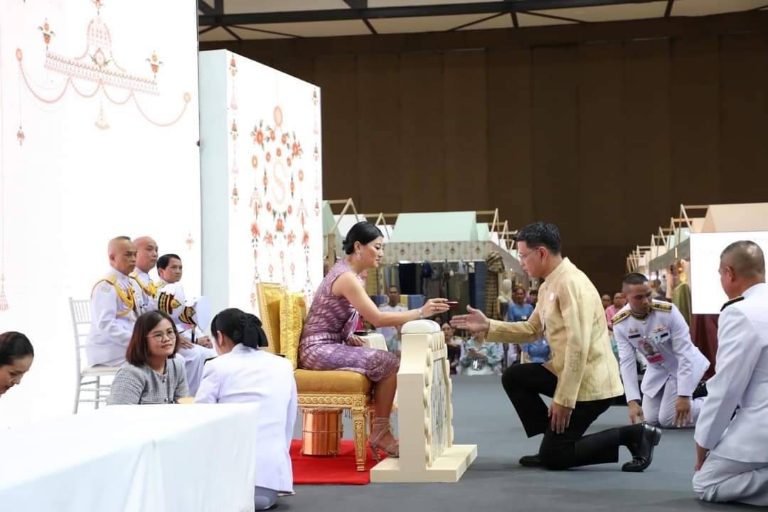 พิธีเปิดงาน Silk Festival 2024 สู่การพัฒนาที่ยั่งยืน ภายใต้แนวคิด Silk Success Sustainability ต่อยอดภูมิปัญญาผ้าไทย เพื่อยกระดับสู่สากล และพัฒนาอย่างยั่งยืน จัดโดยกรมการพัฒนาชุมชน กระทรวงมหาดไทย