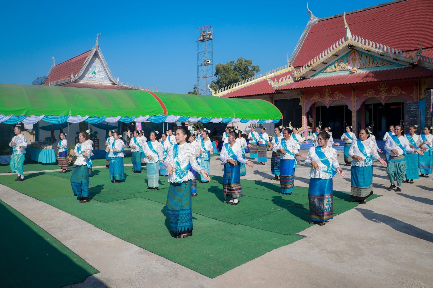 จังหวัดสุโขทัยจัดกิจกรรม 25 พฤศจิกายน วันกองทุนแม่ของแผ่นดิน ภายใต้แนวคิด “2 ทศวรรษ กองทุนแม่ของแผ่นดินครอบครัวอบอุ่น ชุมชนเข้มแข็ง”