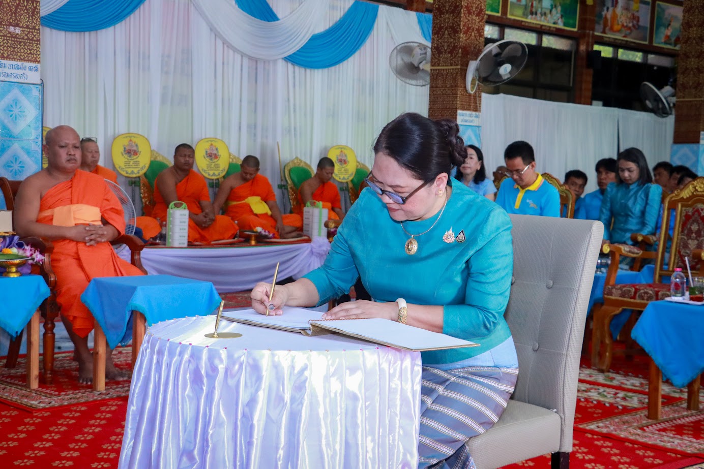 จังหวัดสุโขทัยจัดกิจกรรม 25 พฤศจิกายน วันกองทุนแม่ของแผ่นดิน ภายใต้แนวคิด “2 ทศวรรษ กองทุนแม่ของแผ่นดินครอบครัวอบอุ่น ชุมชนเข้มแข็ง”