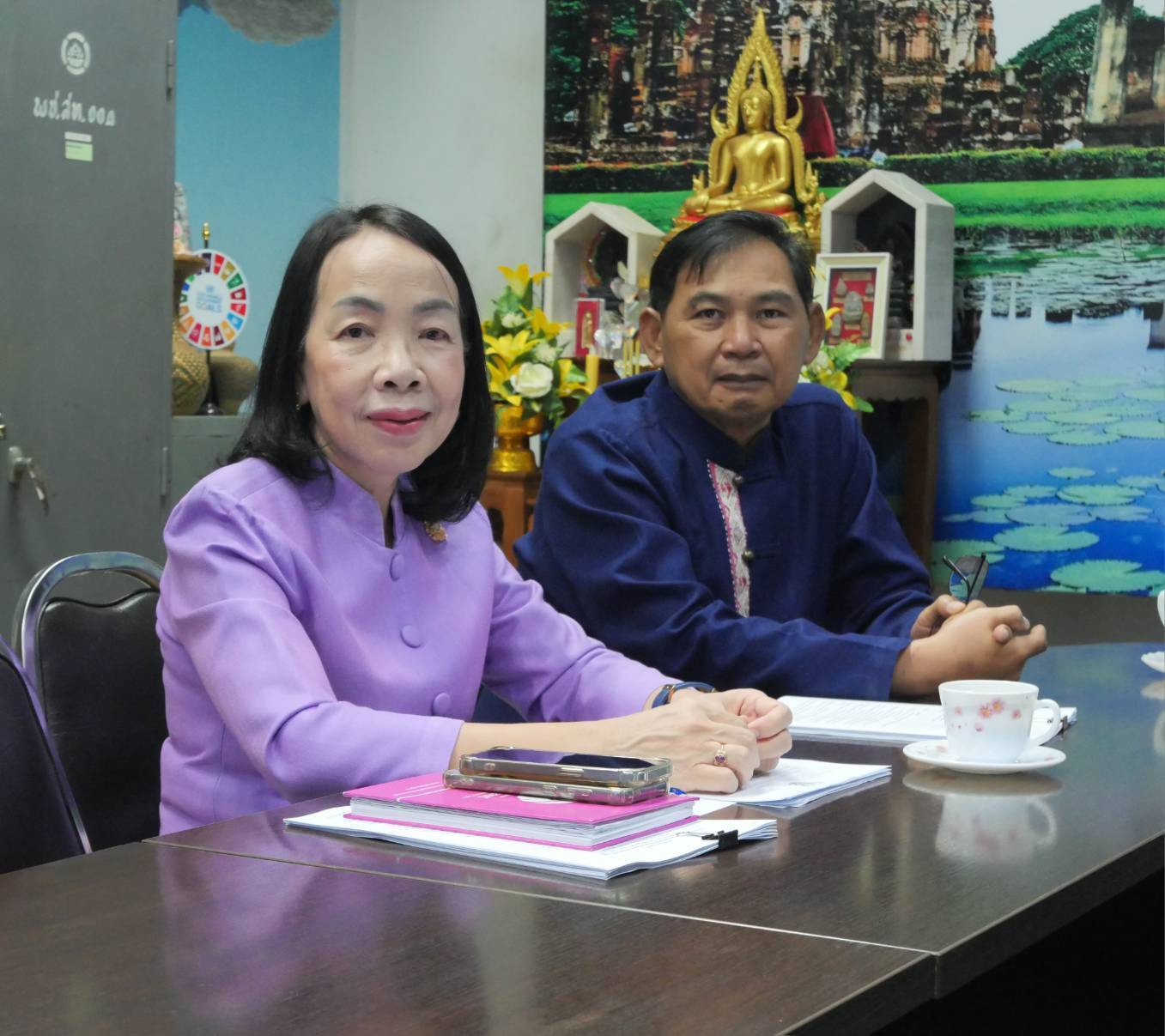 พช.สุโขทัย รับฟังการประชุมชี้แจงแนวทางการตรวจประเมินศักยภาพศูนย์เรียนรู้การพัฒนาคุณภาพชีวิตตามหลักทฤษฎีใหม่ประยุกต์สู่ “โคก หนอง นา” ผ่านระบบวีดิทัศน์ทางไกล (video conference)