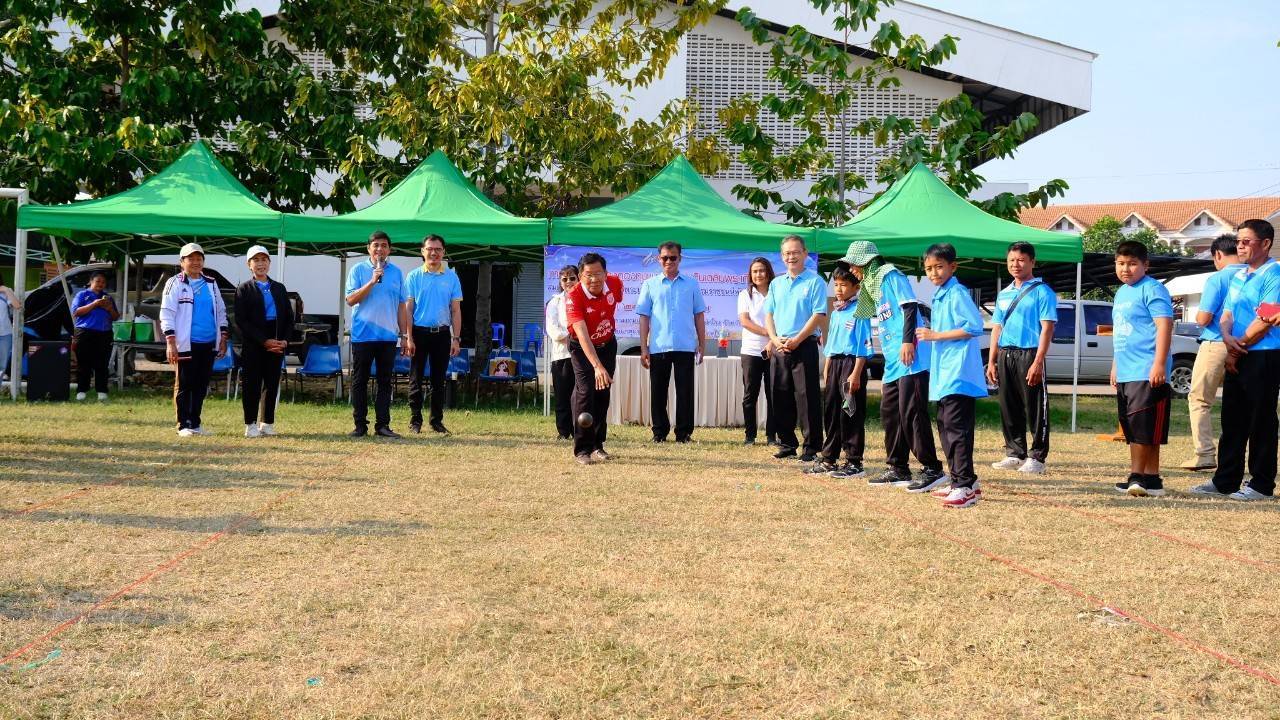 เครือข่ายกองทุนแม่ของแผ่นดินอำเภอศรีสำโรง จัดกิจกรรมแข่งขันกีฬาเปตองกองทุนแม่ของแผ่นดินเฉลิมพระเกียรติสมเด็จพระนางเจ้าสิริกิติ์ พระบรมราชินีนาถ พระบรมราชชนนีพันปีหลวง