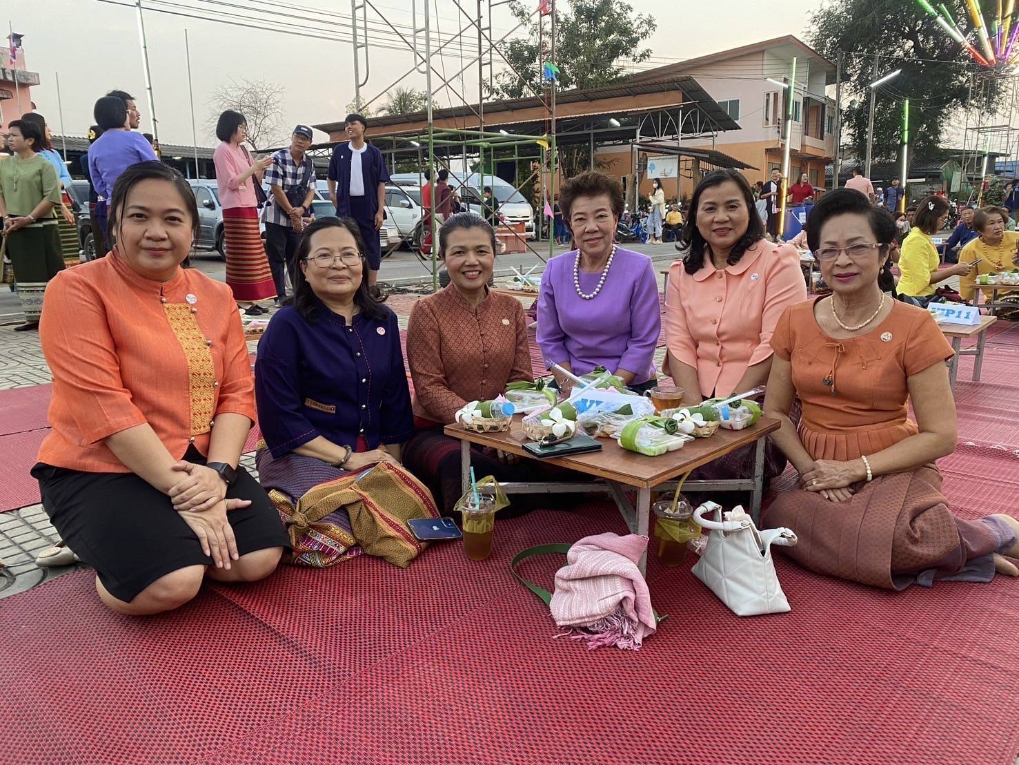 พัฒนาชุมชนสุโขทัยร่วมงาน “กำฟ้า” บ้านเฮา วิถีวัฒนธรรมชาวไทยพวนบ้านหาดเสี้ยว