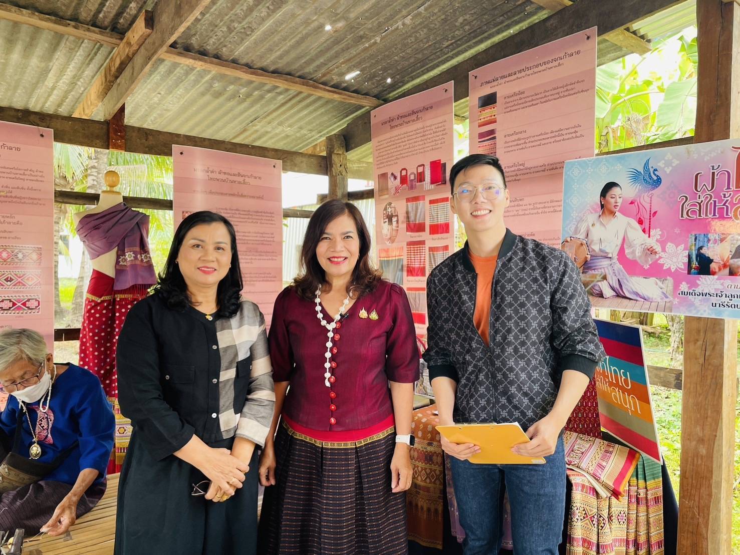 รองผู้ว่าราชการจังหวัดสุโขทัย ร่วมถ่ายทำรายการ”เมืองไทยดี๊ดี” ตอน : เส้นสายลายทองแห่งศรีสัชนาลัย