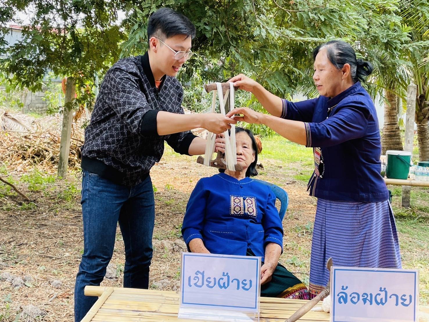 รองผู้ว่าราชการจังหวัดสุโขทัย ร่วมถ่ายทำรายการ”เมืองไทยดี๊ดี” ตอน : เส้นสายลายทองแห่งศรีสัชนาลัย