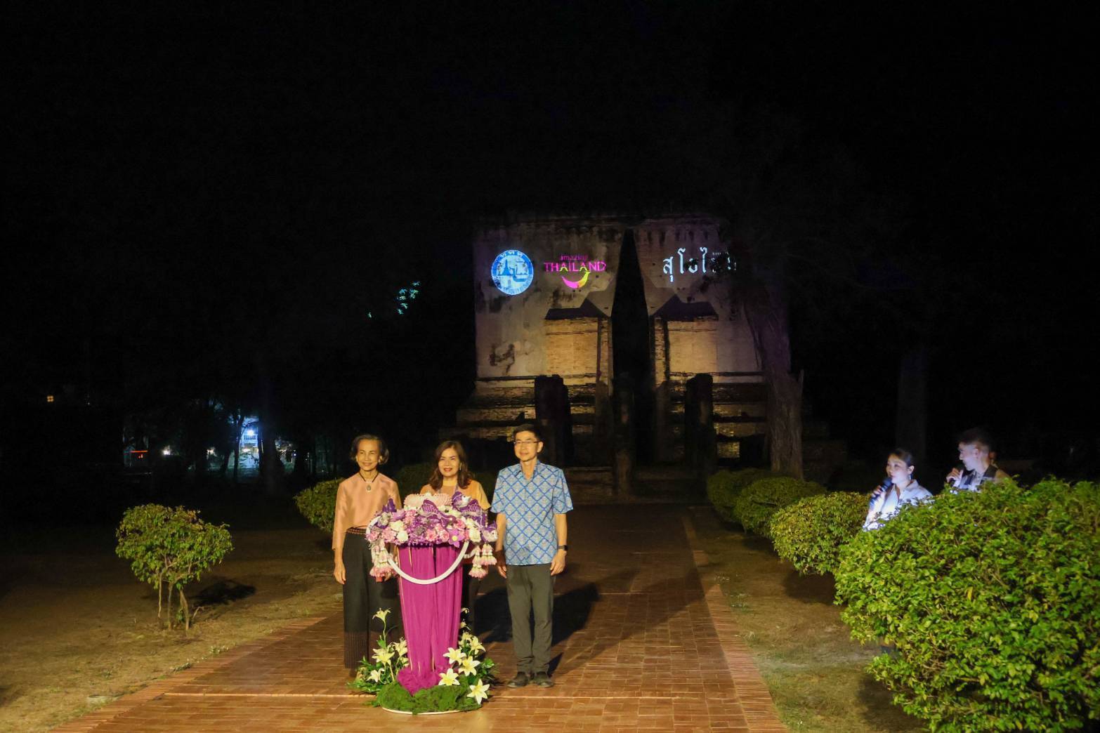 พัฒนาชุมชนสุโขทัย ร่วมชมการแสดง ศรีชุม เส้นแสงแห่งแรงศรัทธา : Sri Chum Enlightening Faith