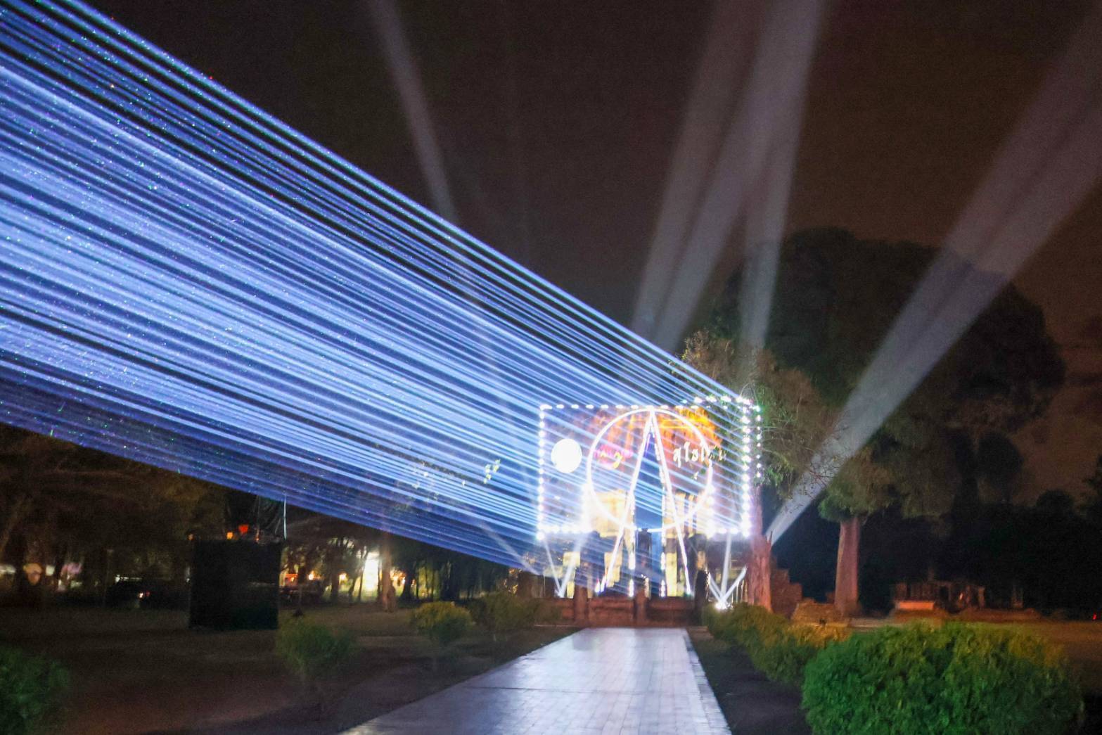 พัฒนาชุมชนสุโขทัย ร่วมชมการแสดง ศรีชุม เส้นแสงแห่งแรงศรัทธา : Sri Chum Enlightening Faith