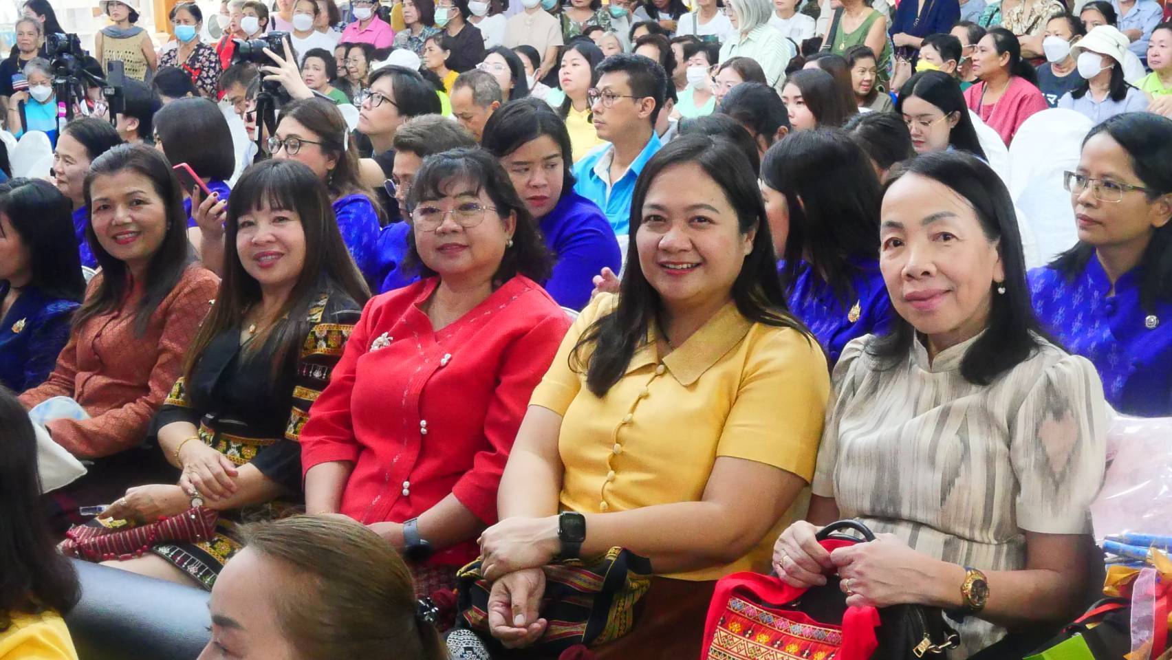 มหกรรม OTOP ช็อปหรรษา ผลิตภัณฑ์จากภูมิปัญญา กลุ่มจังหวัดภาคเหนือตอนล่าง 1 เริ่ม 26-30 มี.ค.เปิดงานแล้ว