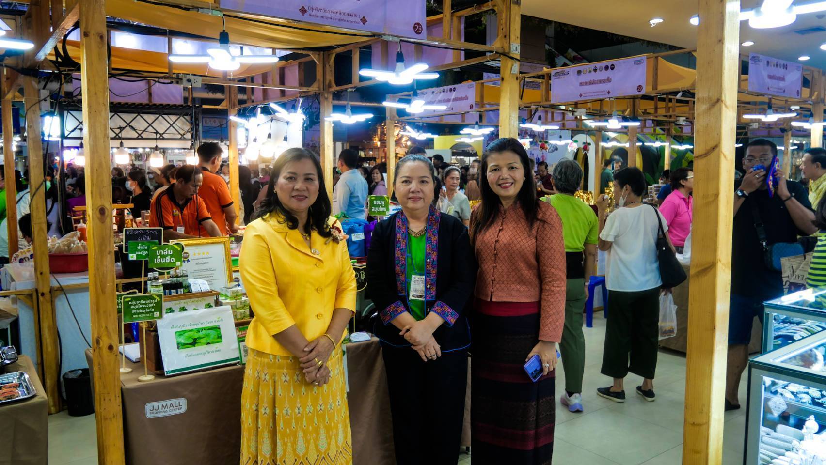 มหกรรม OTOP ช็อปหรรษา ผลิตภัณฑ์จากภูมิปัญญา กลุ่มจังหวัดภาคเหนือตอนล่าง 1 เริ่ม 26-30 มี.ค.เปิดงานแล้ว