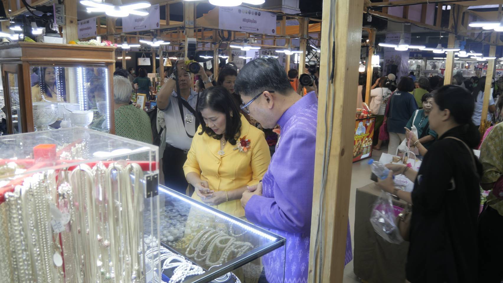 มหกรรม OTOP ช็อปหรรษา ผลิตภัณฑ์จากภูมิปัญญา กลุ่มจังหวัดภาคเหนือตอนล่าง 1 เริ่ม 26-30 มี.ค.เปิดงานแล้ว