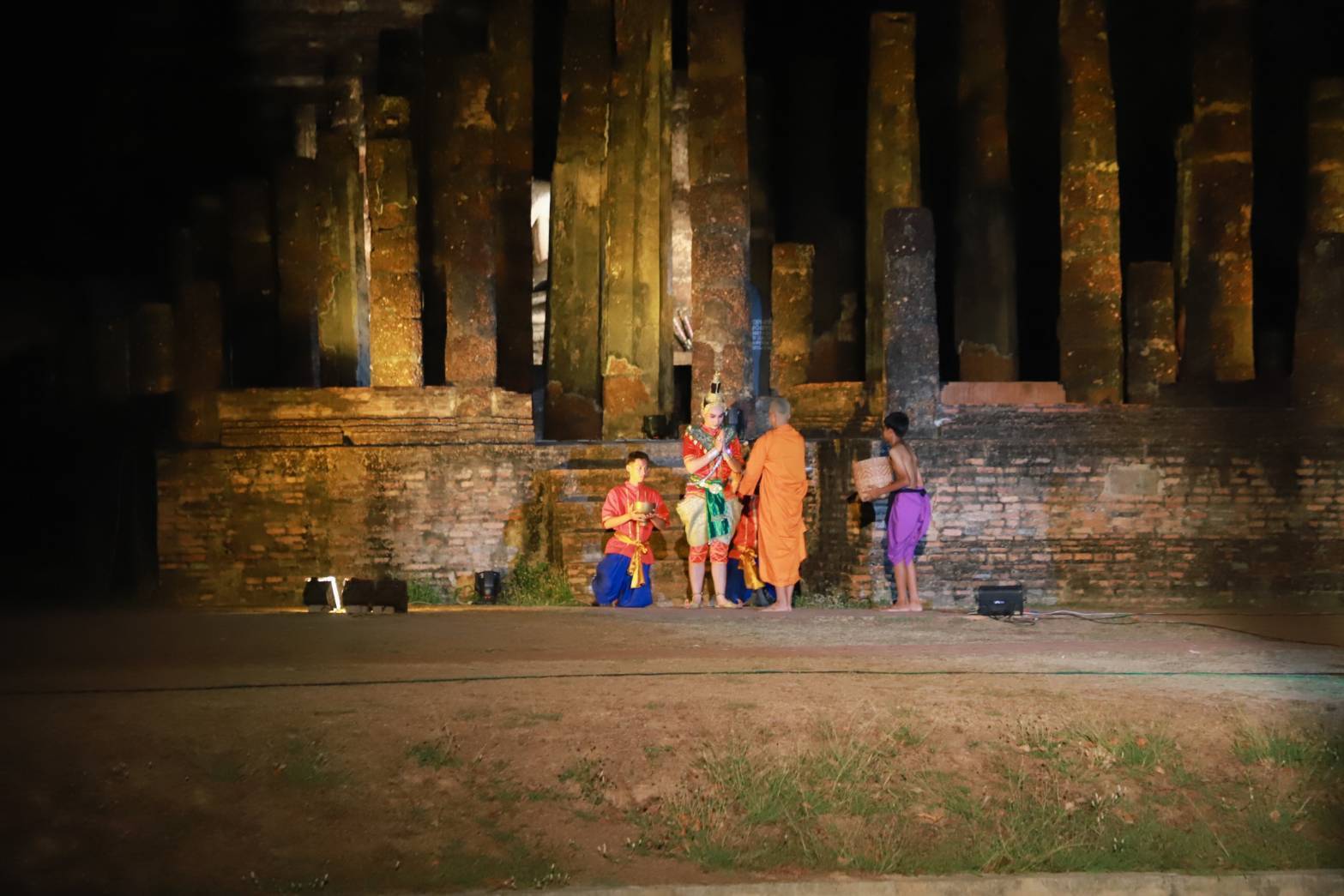พิธีเปิดกิจกรรมโครงการส่งเสริมการท่องเที่ยวโดยชุมชนจังหวัดสุโขทัย “สุโข สุขี วิถีสุโขทัย”
