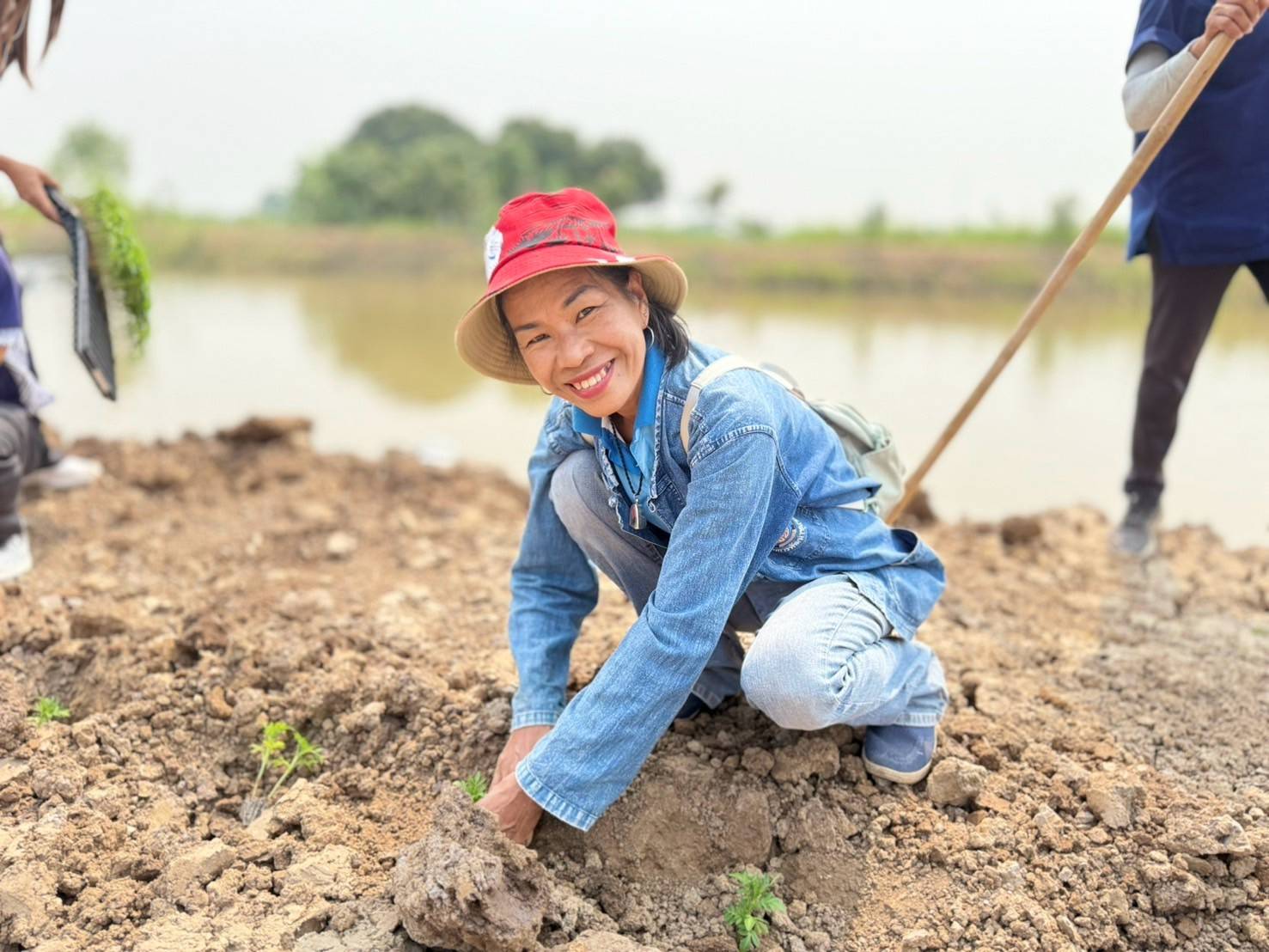 กิจกรรม ผู้นำอาสาพัฒนาชุมชนสัญจร จังหวัดสุโขทัย ภายใต้แนวคิด “อช.รวมใจ ขจัดภัยแก้จน พัฒนาชุมชนอย่างพอเพียง”