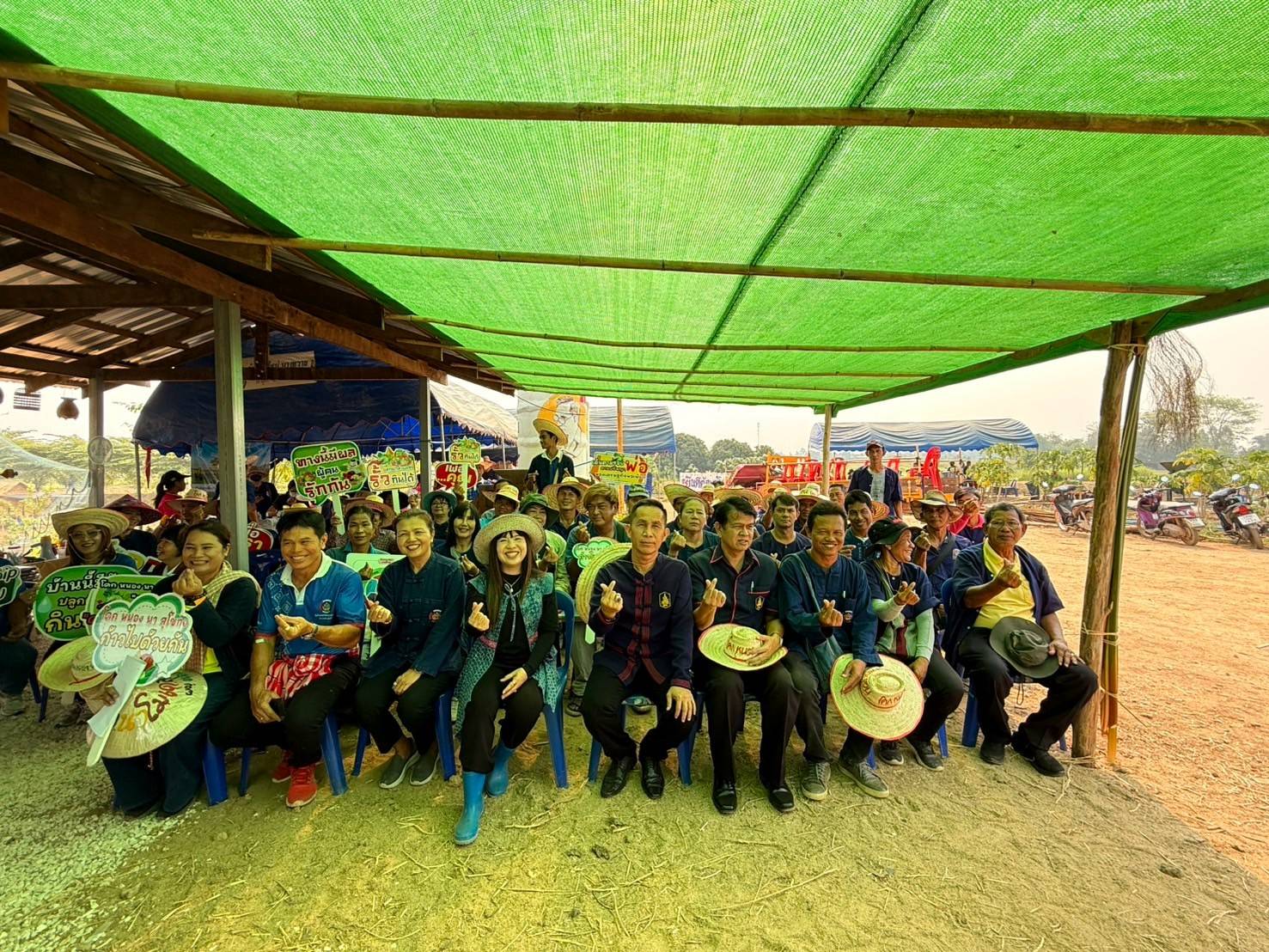 กิจกรรม ผู้นำอาสาพัฒนาชุมชนสัญจร จังหวัดสุโขทัย ภายใต้แนวคิด “อช.รวมใจ ขจัดภัยแก้จน พัฒนาชุมชนอย่างพอเพียง”