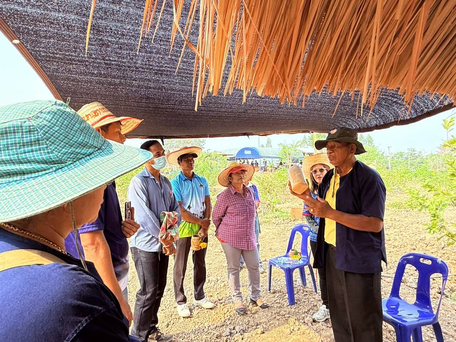 กิจกรรม ผู้นำอาสาพัฒนาชุมชนสัญจร จังหวัดสุโขทัย ภายใต้แนวคิด “อช.รวมใจ ขจัดภัยแก้จน พัฒนาชุมชนอย่างพอเพียง”