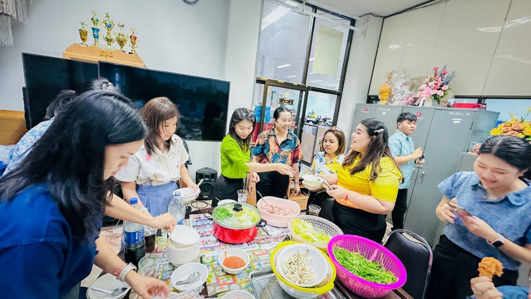 พัฒนาชุมชนสุโขทัยร่วมกิจกรรมเสริมสร้างความผาสุกให้กับองค์กร