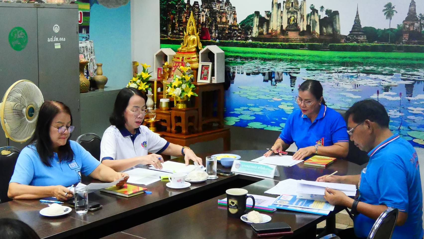 พช.สุโขทัย จัดประชุมพิจารณาคัดเลือกคัดเลือกศูนย์จัดการกองทุนชุมชน เพื่อพัฒนาสู่การเป็นต้นแบบด้านการบริหารจัดการหนี้ ระดับจังหวัด ประจำปีงบประมาณ พ.ศ. 2568