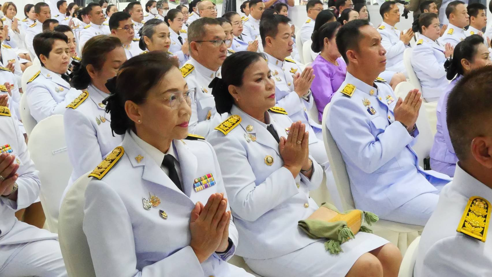 พช.สุโขทัยร่วมพิธีเจริญพระพุทธมนต์ พิธีทำบุญตักบาตรถวายพระราชกุศล เนื่องในวันเฉลิมพระชนมพรรษาสมเด็จพระนางเจ้าฯ พระบรมราชินี 3 มิถุนายน 2568