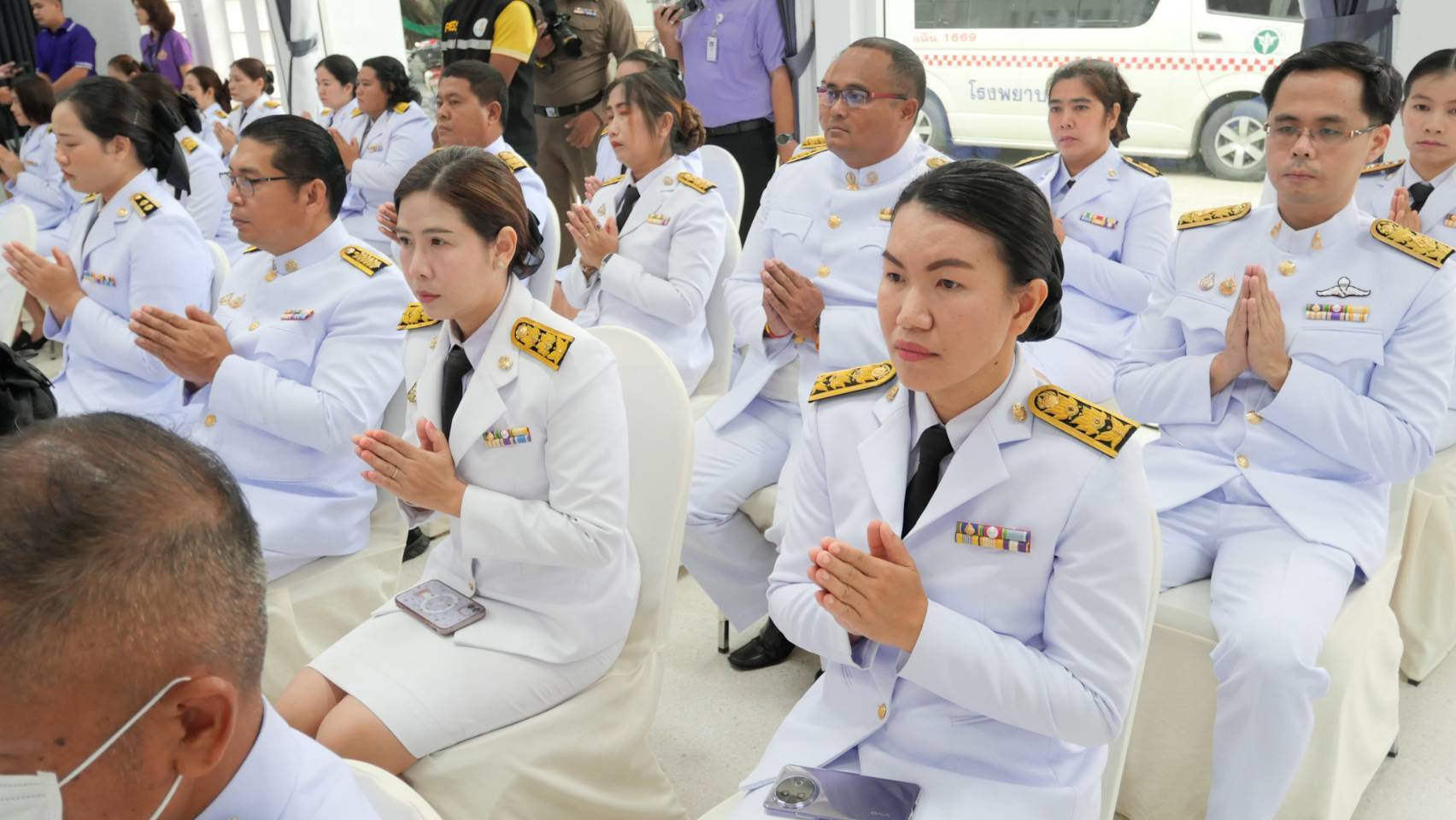 พช.สุโขทัยร่วมพิธีเจริญพระพุทธมนต์ พิธีทำบุญตักบาตรถวายพระราชกุศล เนื่องในวันเฉลิมพระชนมพรรษาสมเด็จพระนางเจ้าฯ พระบรมราชินี 3 มิถุนายน 2568