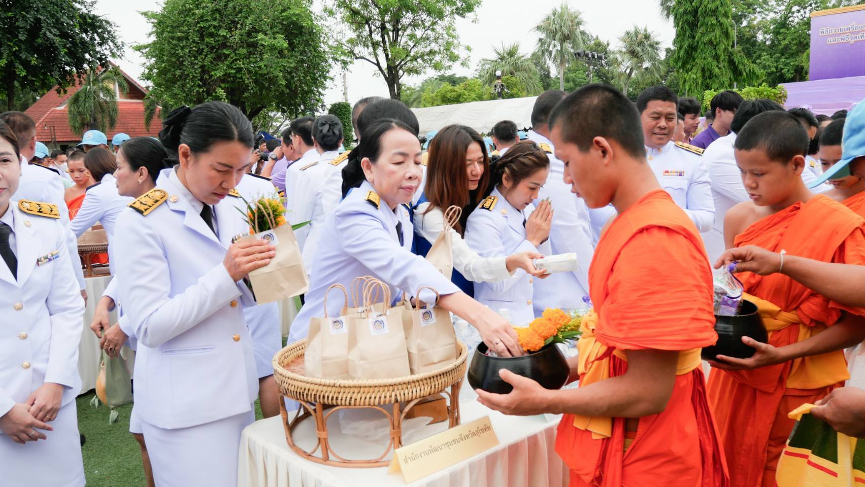 พช.สุโขทัยร่วมพิธีเจริญพระพุทธมนต์ พิธีทำบุญตักบาตรถวายพระราชกุศล เนื่องในวันเฉลิมพระชนมพรรษาสมเด็จพระนางเจ้าฯ พระบรมราชินี 3 มิถุนายน 2568