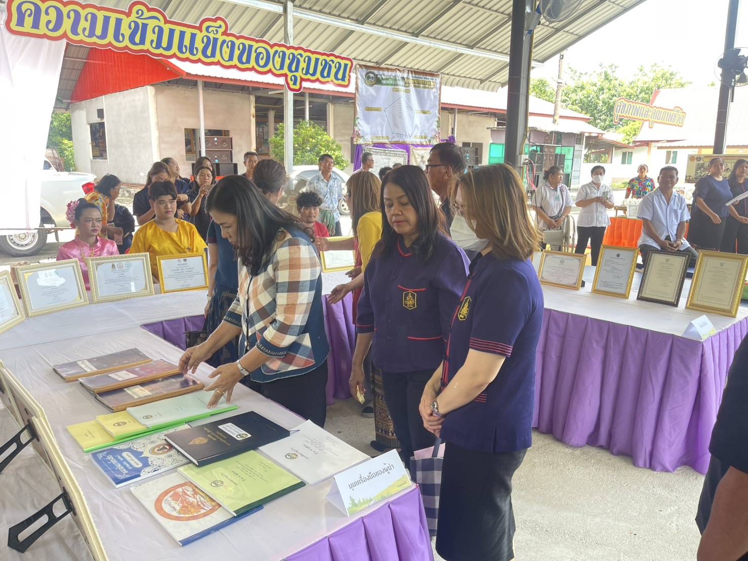 พัฒนาชุมชนสุโขทัยลงพื้นที่คัดสรรกิจกรรมพัฒนาชุมชนดีเด่นระดับจังหวัด ประจำปี 2568