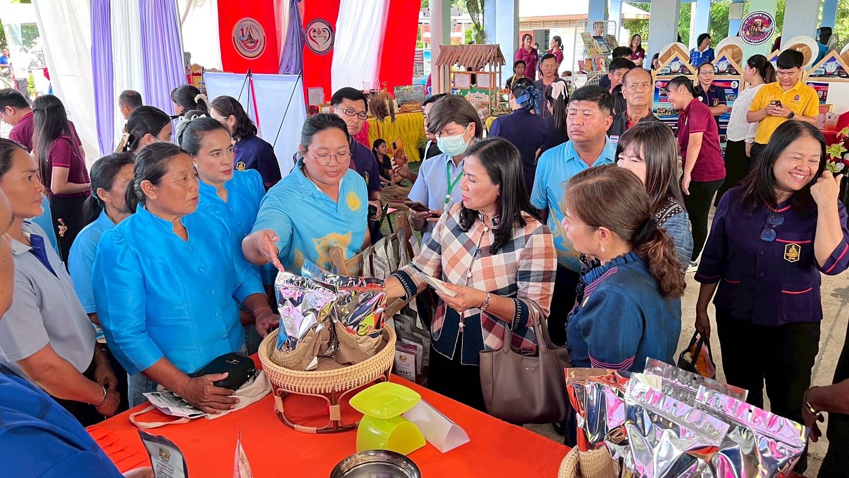 พัฒนาชุมชนสุโขทัยลงพื้นที่คัดสรรกิจกรรมพัฒนาชุมชนดีเด่นระดับจังหวัด ประจำปี 2568
