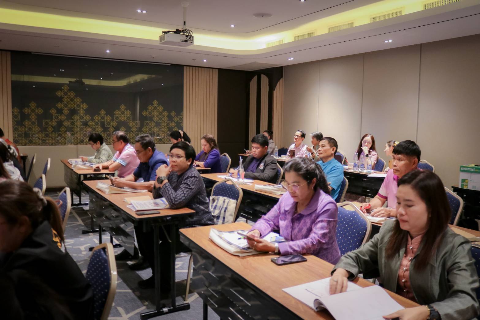 พัฒนาชุมชนสุโขทัย ร่วมฝึกอบรมยกระดับ พัฒนามาตรฐาน ‘โรงเรียนกลุ่มออมทรัพย์ฯ’ ทั่วประเทศ มุ่งสร้างความเข้มแข็งเศรษฐกิจฐานรากมั่นคง