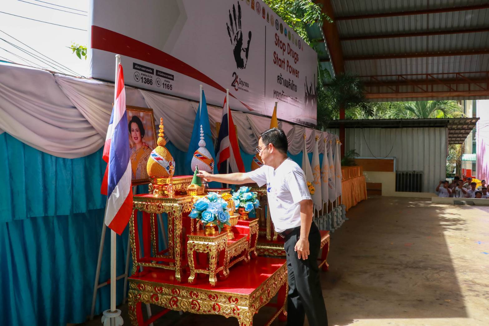 พช.สุโขทัย ร่วมกิจกรรมรณรงค์เนื่องในวันต่อต้านยาเสพติดโลก (26 มิถุนายน) ประจำปี 2568