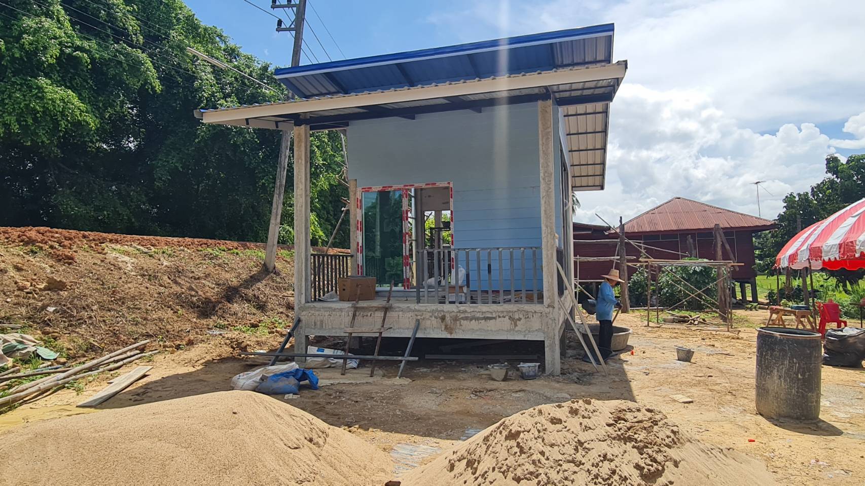 พัฒนาชุมชนจังหวัดสุโขทัย ติดตามผลการดำเนินงานโครงการบ้านห่วงใยจากใจ GLO ประจำปี 2568