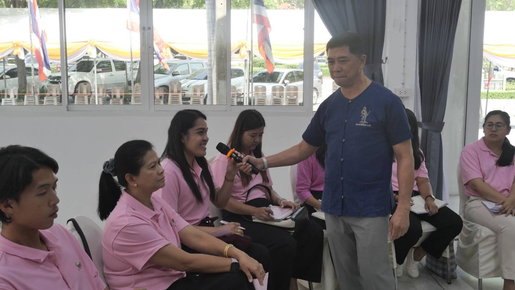 พัฒนาชุมชนจังหวัดสุโขทัย จัดกิจกรรมค้นหาบุคคลต้นแบบในหลักสูตร Soft skill/Hard Skill ทักษะการทำงาน/การสื่อสาร/การใช้ชีวิตและปรับตัวต่อการเปลี่ยนแปลงในสถานการณ์ต่างๆ เพื่อสร้างแรงบันดาลใจ สร้างขวัญและกำลังใจ