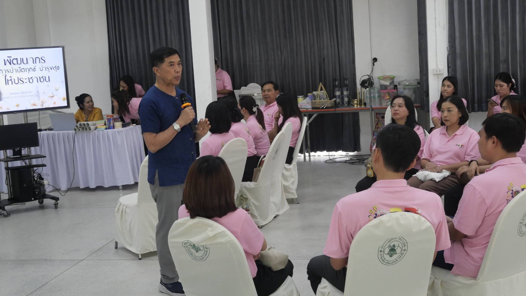 พัฒนาชุมชนจังหวัดสุโขทัย จัดกิจกรรมค้นหาบุคคลต้นแบบในหลักสูตร Soft skill/Hard Skill ทักษะการทำงาน/การสื่อสาร/การใช้ชีวิตและปรับตัวต่อการเปลี่ยนแปลงในสถานการณ์ต่างๆ เพื่อสร้างแรงบันดาลใจ สร้างขวัญและกำลังใจ