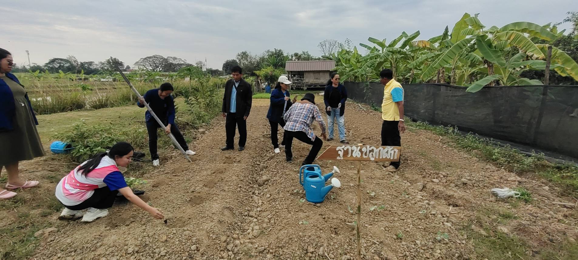 พช.สุโขทัย ดำเนินโครงการประชุมเชิงปฏิบัติการสนับสนุนการขับเคลื่อนเครือข่ายศูนย์เรียนรู้การพัฒนาคุณภาพชีวิตตามหลักทฤษฎีใหม่ ประยุกต์สู่ “โคก หนอง นา”