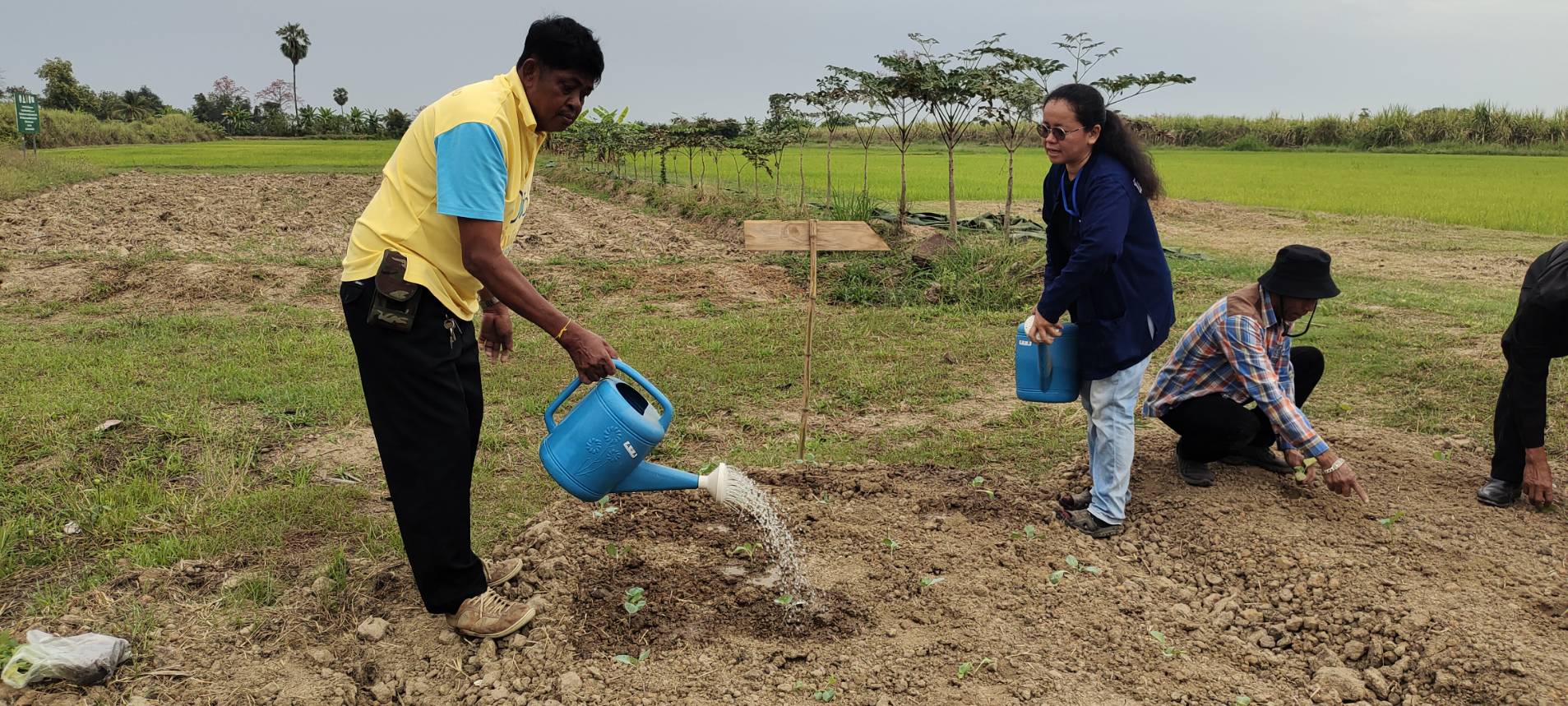 พช.สุโขทัย ดำเนินโครงการประชุมเชิงปฏิบัติการสนับสนุนการขับเคลื่อนเครือข่ายศูนย์เรียนรู้การพัฒนาคุณภาพชีวิตตามหลักทฤษฎีใหม่ ประยุกต์สู่ “โคก หนอง นา”