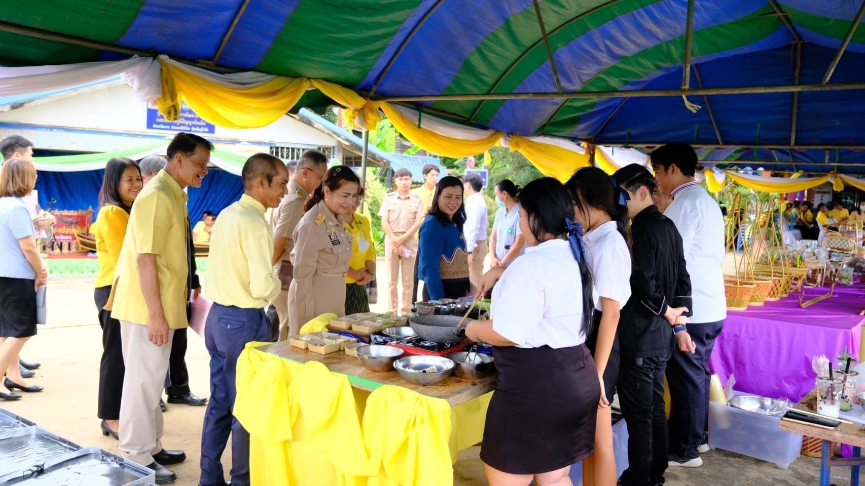 พัฒนาชุมชนสุโขทัยลงพื้นที่คัดสรรกิจกรรมพัฒนาชุมชนดีเด่นระดับจังหวัด ประจำปี 2568