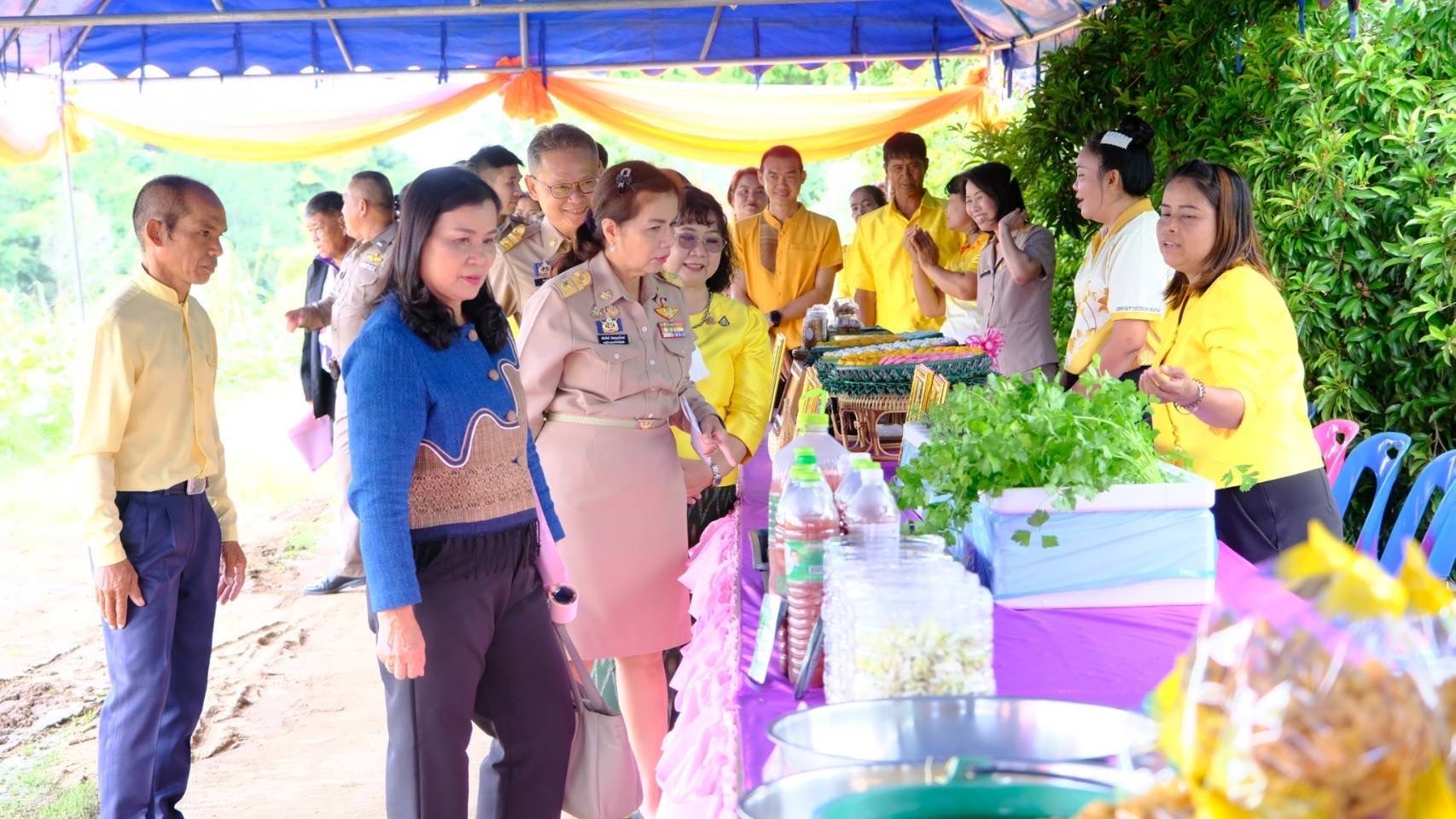 พัฒนาชุมชนสุโขทัยลงพื้นที่คัดสรรกิจกรรมพัฒนาชุมชนดีเด่นระดับจังหวัด ประจำปี 2568