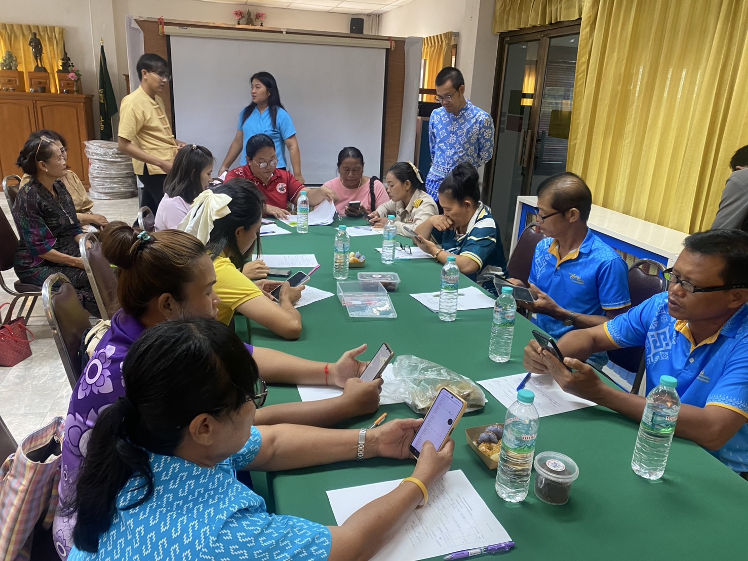 พัฒนาชุมชนสุโขทัย ลงพื้นที่เพื่อสนับสนุนการ จัดทำแบบสอบถาม เพื่อประเมินผลการดำเนินงานแผนปฏิบัติราชการประจำปี พ.ศ.2568 ของกรมการพัฒนาชุมชน