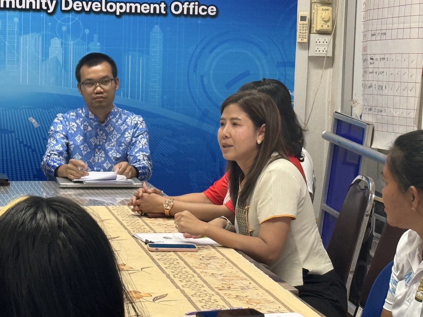 พัฒนาชุมชนสุโขทัย ลงพื้นที่เพื่อสนับสนุนการ จัดทำแบบสอบถาม เพื่อประเมินผลการดำเนินงานแผนปฏิบัติราชการประจำปี พ.ศ.2568 ของกรมการพัฒนาชุมชน