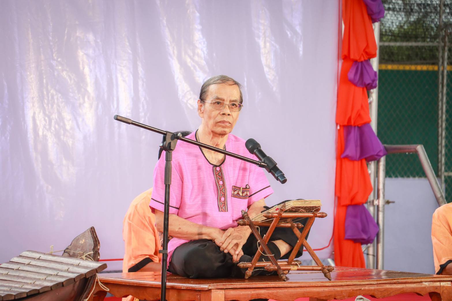 พช.สุโขทัยร่วมพิธีส่งมอบบ้านและอุปกรณ์ โครงการเก็บกล่องสร้างบ้าน เพื่อมูลนิธิอาสาเพื่อนพึ่ง (ภาฯ) ยามยาก สภากาชาดไทย ให้ผู้ประสบอุทกภัยตำบลท่าทอง อำเภอสวรรคโลก จังหวัดสุโขทัย จำนวน 3 หลัง