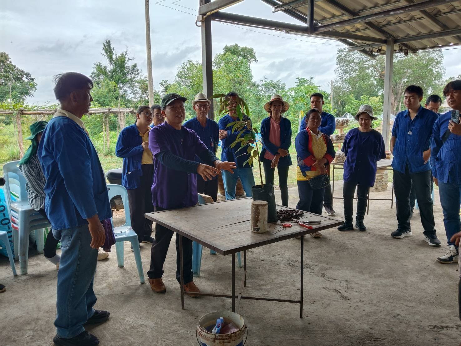 พช.สุโขทัย จัดกิจกรรม “หิ้วปิ่นโตไปเอามื้อสามัคคี เครือข่าย โคก หนอง นา พัฒนาชุมชนสุโขทัย”